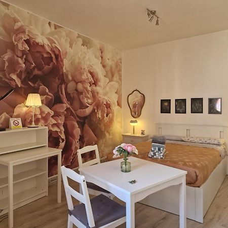 Casa Le Coccole Lägenhet Livorno Exteriör bild
