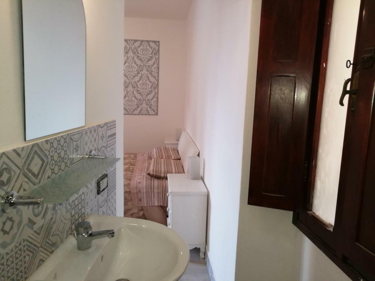 Casa Le Coccole Lägenhet Livorno Exteriör bild