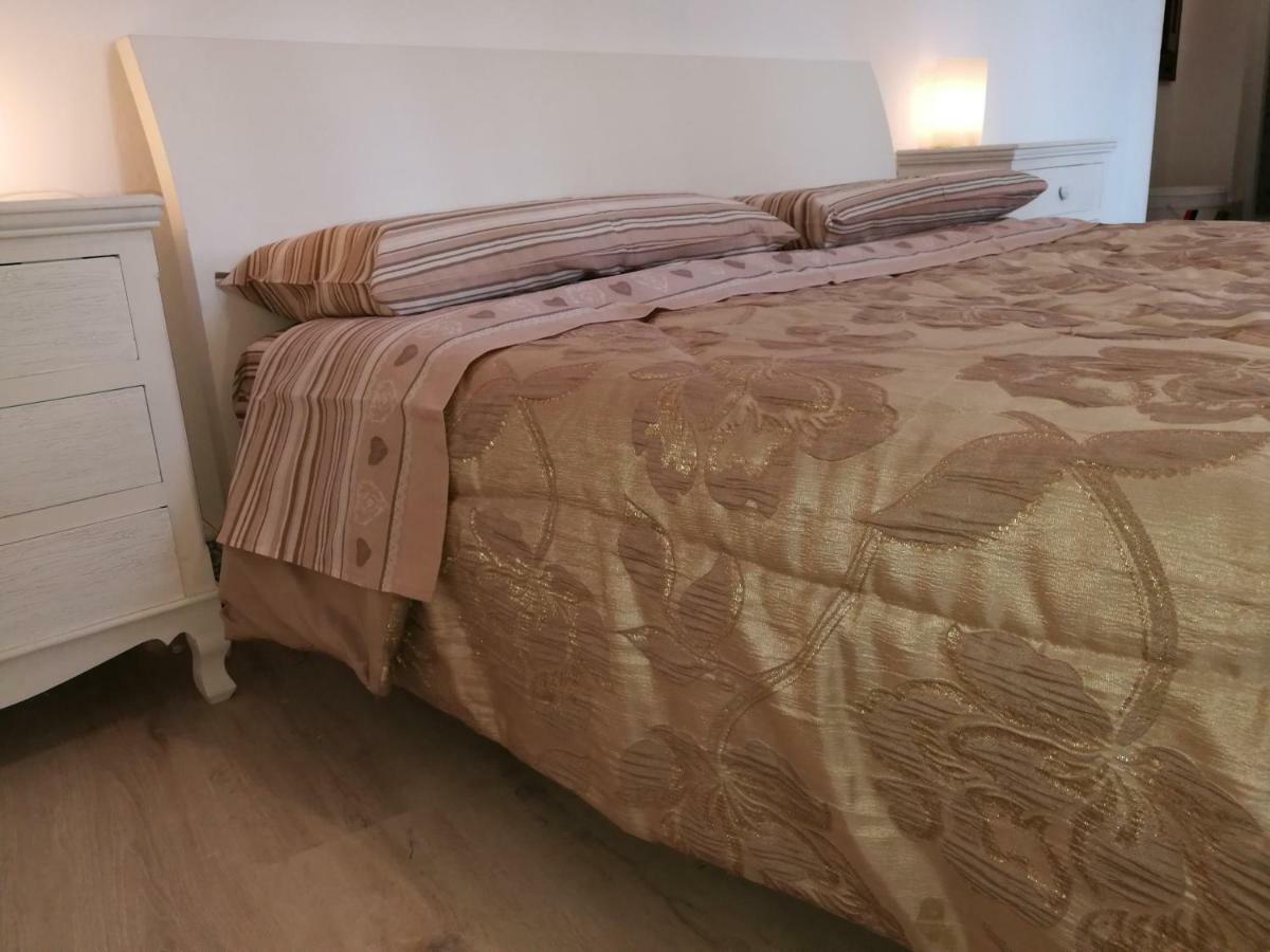Casa Le Coccole Lägenhet Livorno Exteriör bild