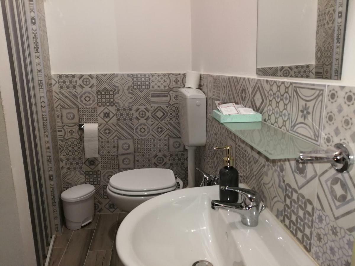 Casa Le Coccole Lägenhet Livorno Exteriör bild